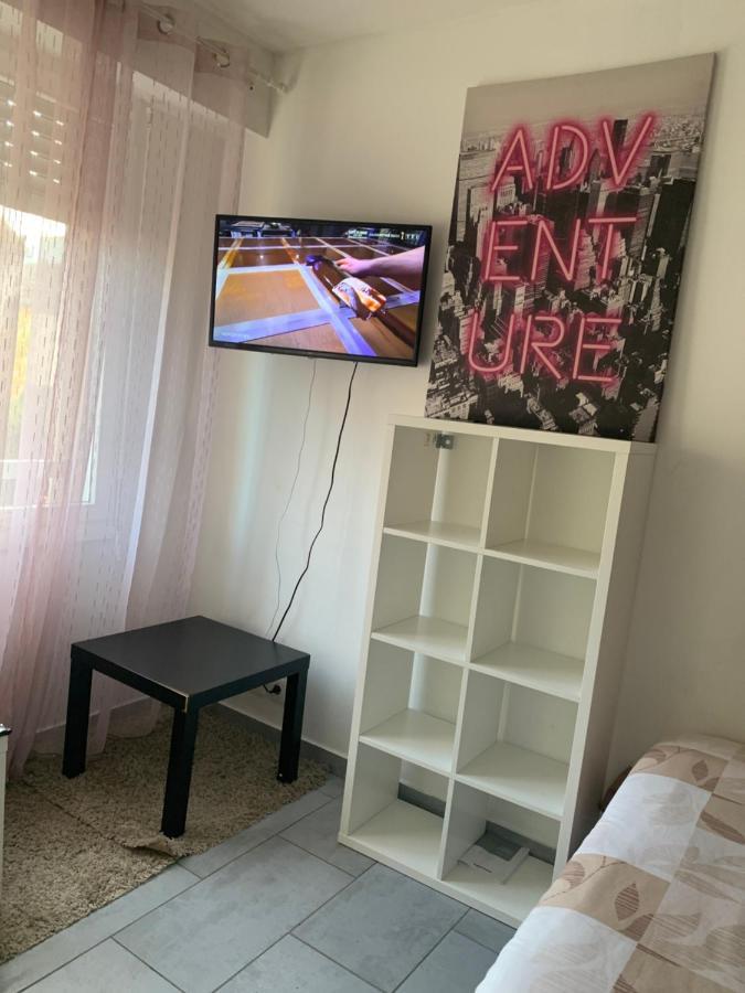Studio A Mantes ภายนอก รูปภาพ